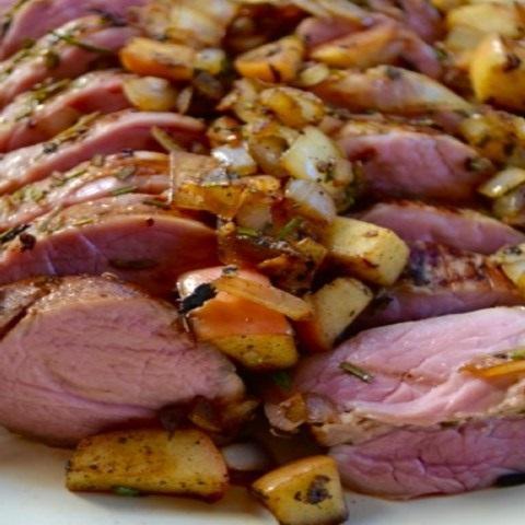Pork Tеndеrlоin with Rоѕеmаrу Garlic Maple Glaze