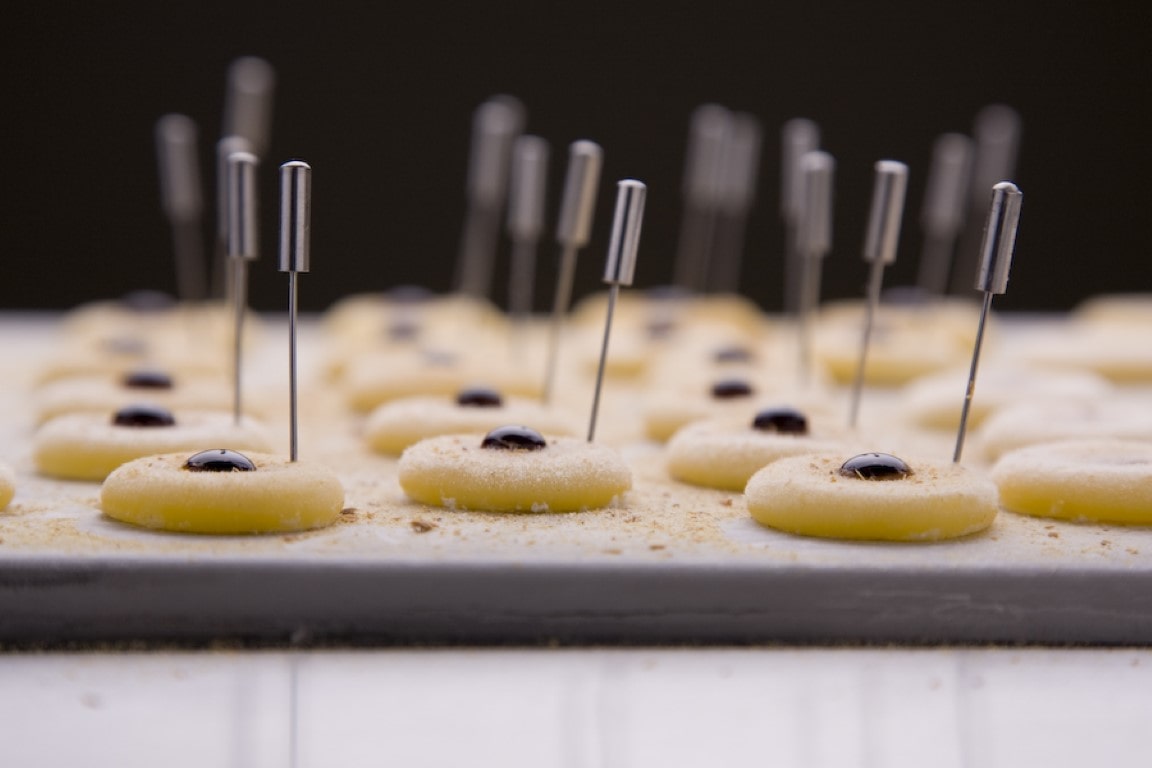 Polyscience Anti-Griddle Cake Display on Surface